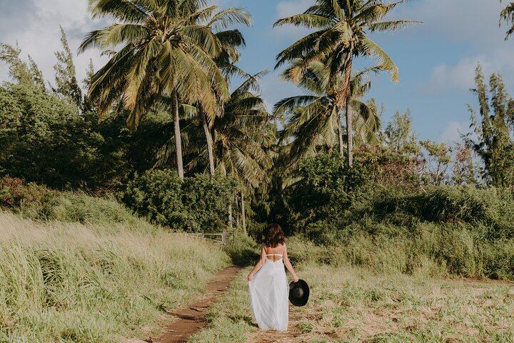 Private Professional Holiday Photoshoot in Maui - Photo 1 of 25